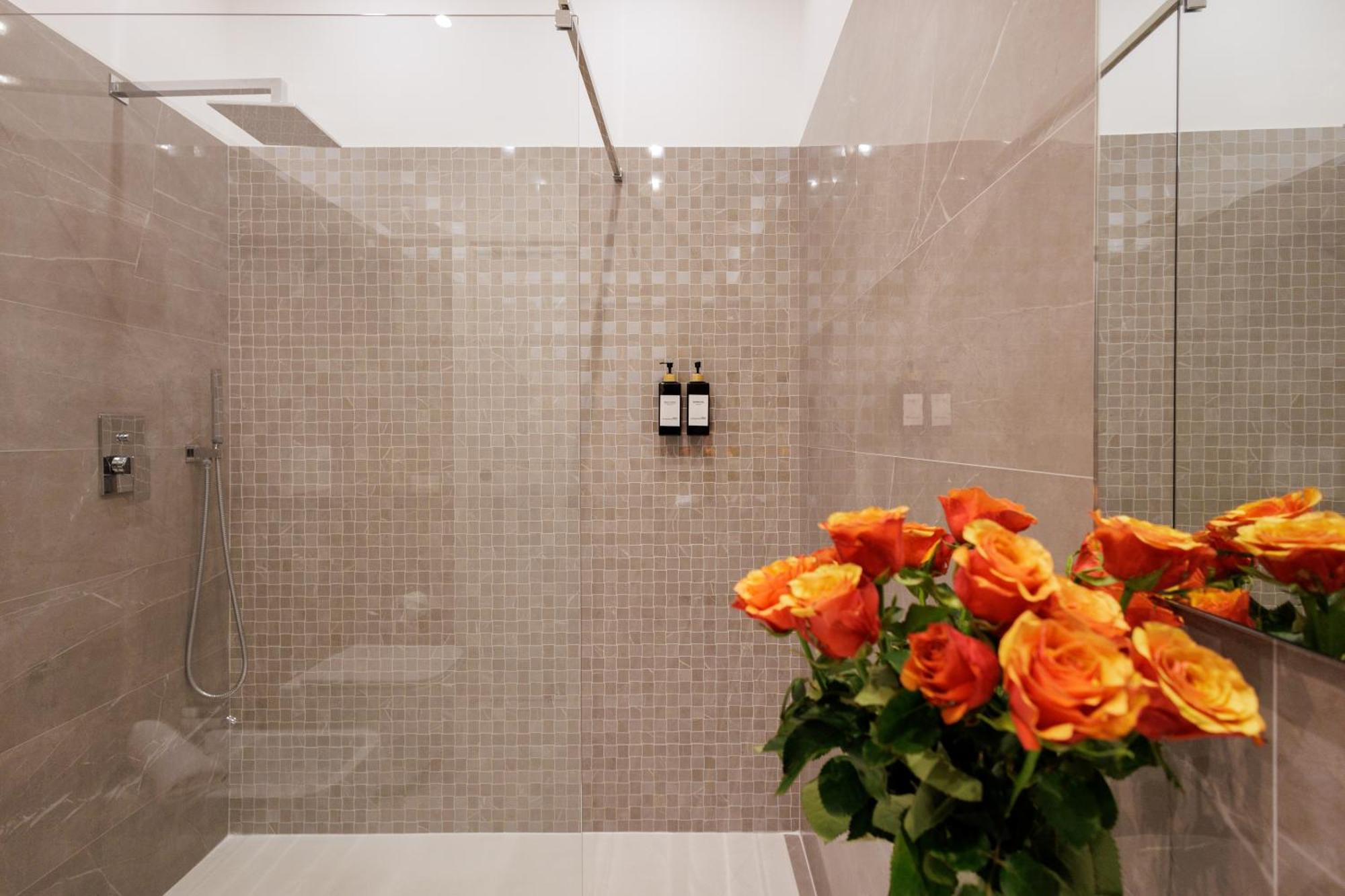 Genoa Lux Apartments With Parking מראה חיצוני תמונה