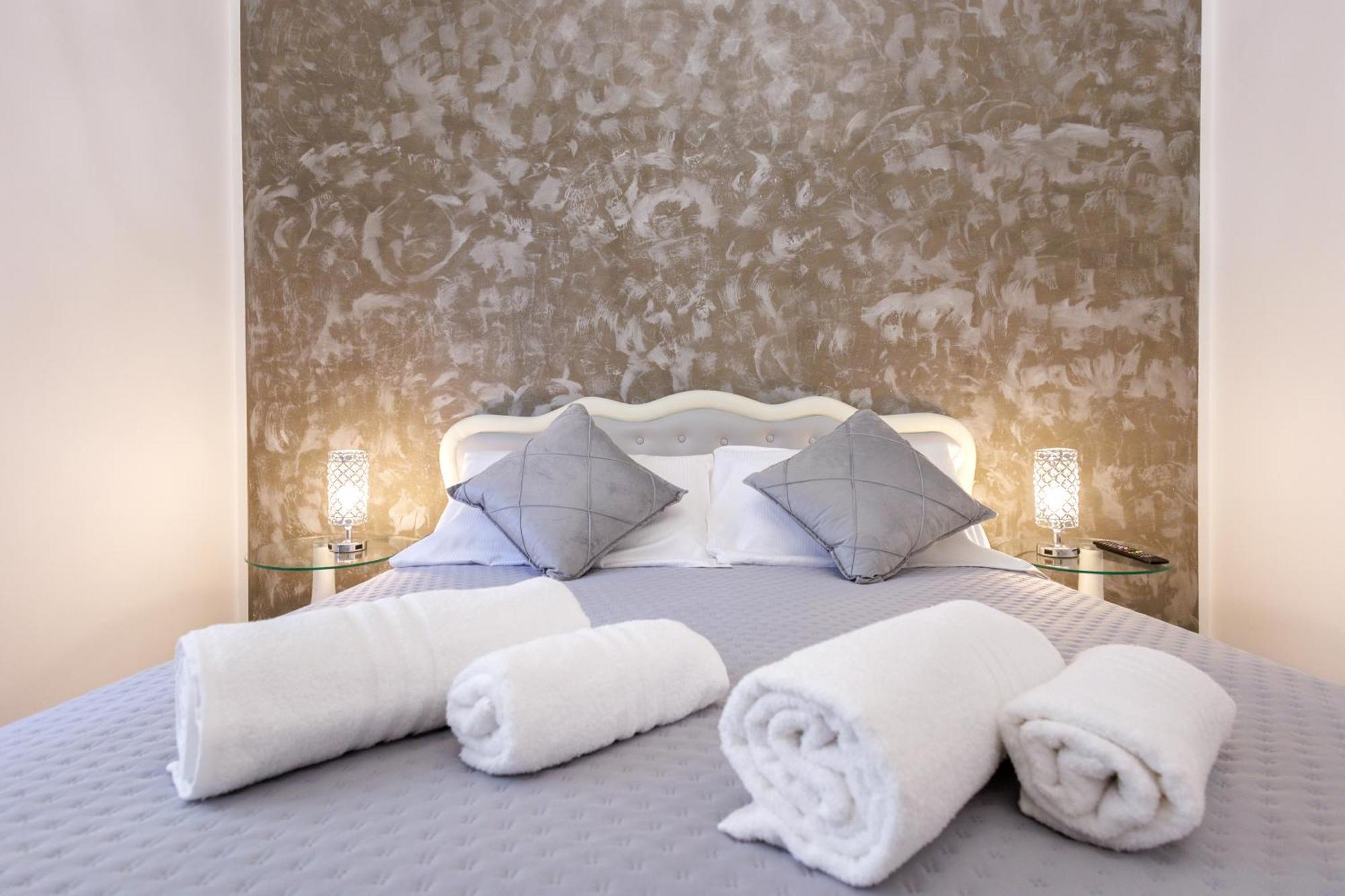Genoa Lux Apartments With Parking מראה חיצוני תמונה