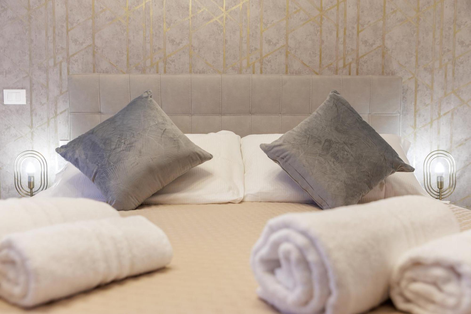 Genoa Lux Apartments With Parking מראה חיצוני תמונה