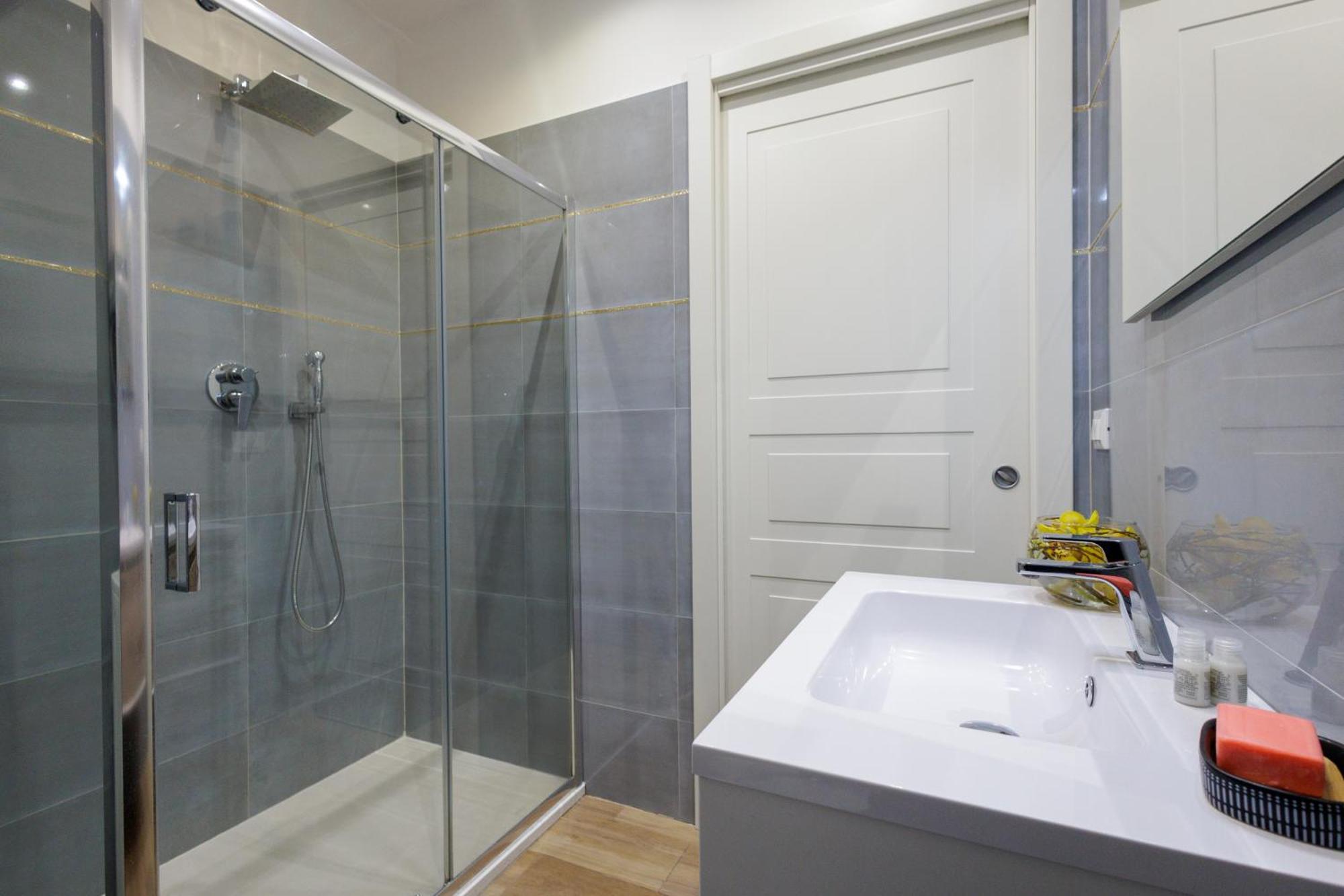Genoa Lux Apartments With Parking מראה חיצוני תמונה